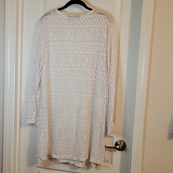 APT 9 Lace Beach Cover-up - Picture 2 of 8